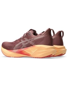 W Asics Novablast 5 1012b765-600 2